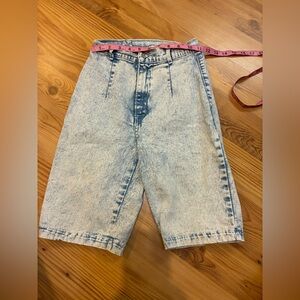 Vintage Jordache High-Waist Acid Wash Denim Bermuda Shorts see measurements